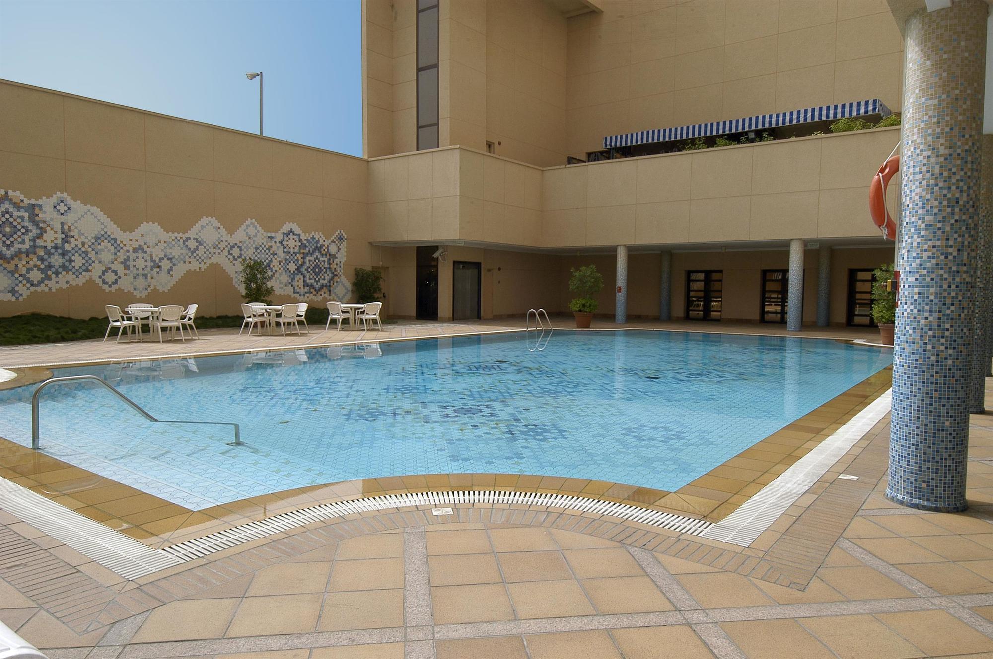 Le Meridien Джедда Удобства фото Swimming pool