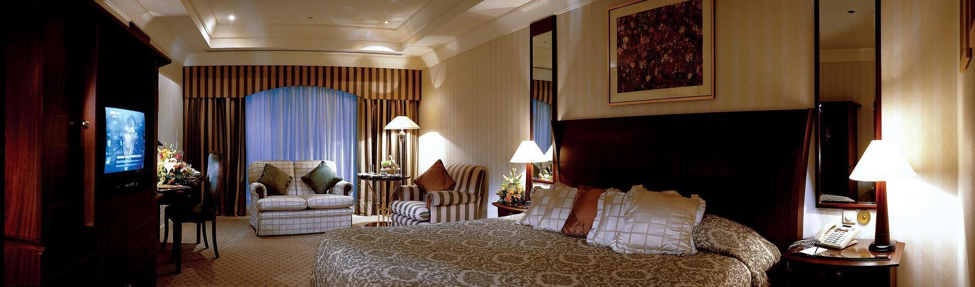 Le Meridien Джедда Экстерьер фото A room at the hotel