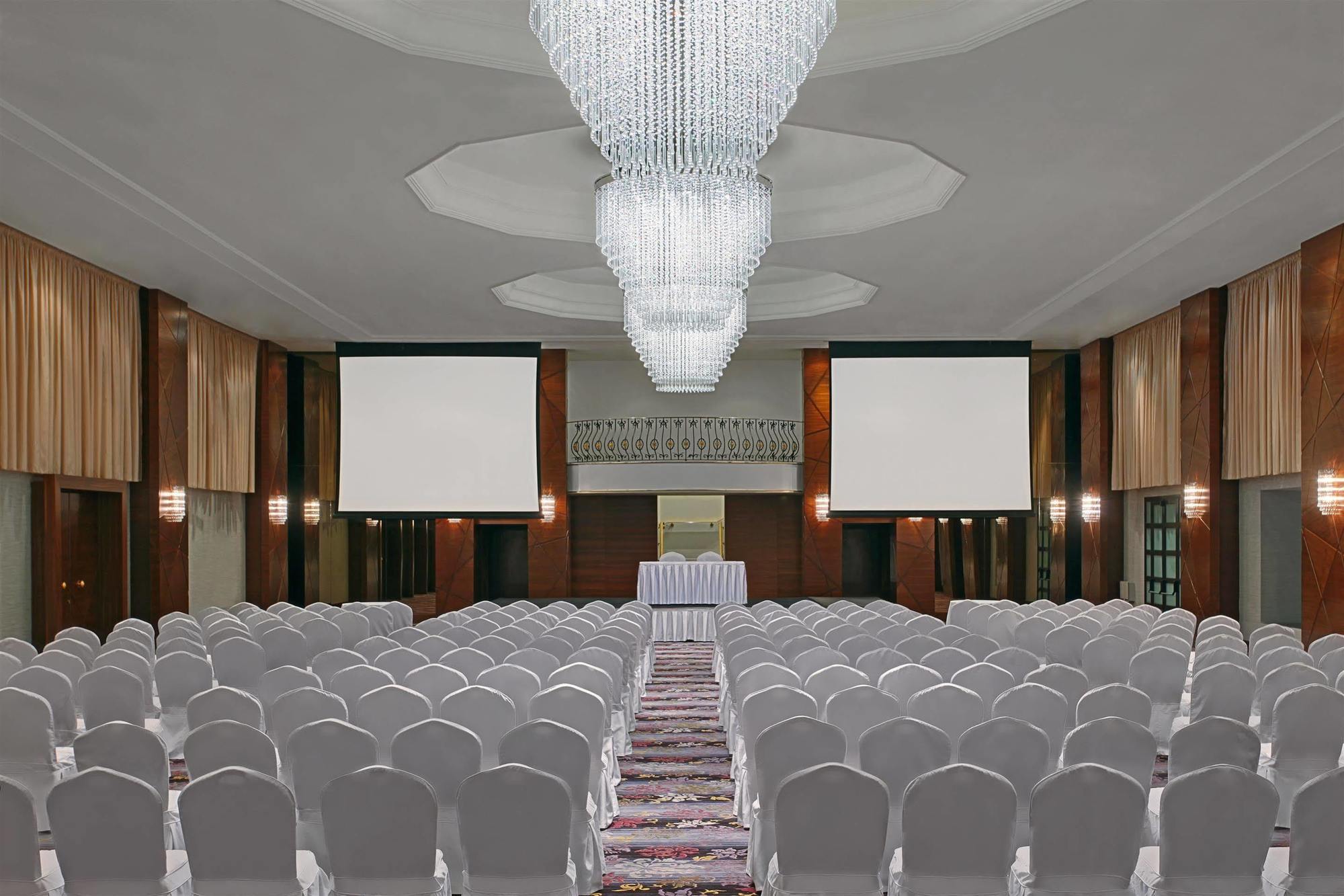 Le Meridien Джедда Экстерьер фото The Grand Ballroom